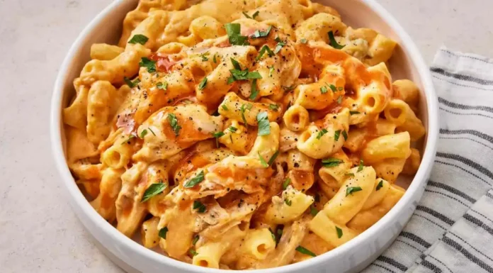 Buffalo Chicken Mac And Cheese Buffalo Chicken Mac and Cheese