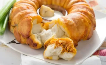 Buffalo Chicken Monkey Bread Buffalo Chicken Monkey Bread