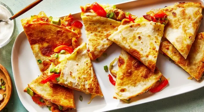 Chicken Quesadilla Triangles Chicken Quesadilla Triangles