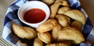 Sweet Chili Chicken Turnovers Sweet Chili Chicken Turnovers