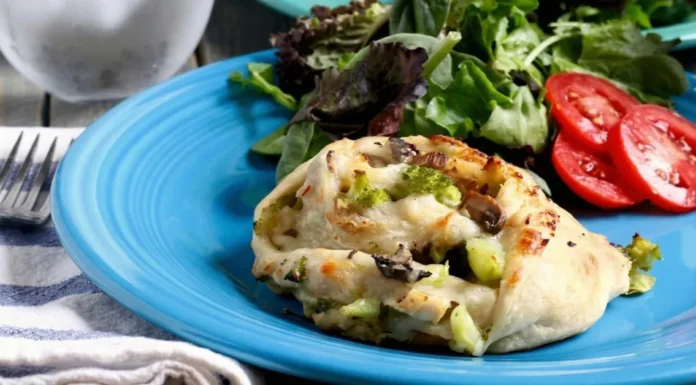 Chicken Alfredo Pizza Rolls Chicken Alfredo Pizza Rolls