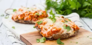 Chicken Parmesan Stuffed Portobello Mushrooms Chicken Parmesan Stuffed Portobello Mushrooms