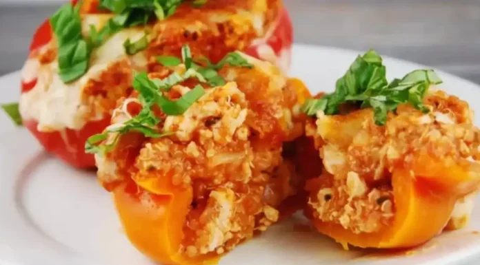 Quinoa and Chicken Stuffed Peppers Chicken and Quinoa Stuffed Peppers